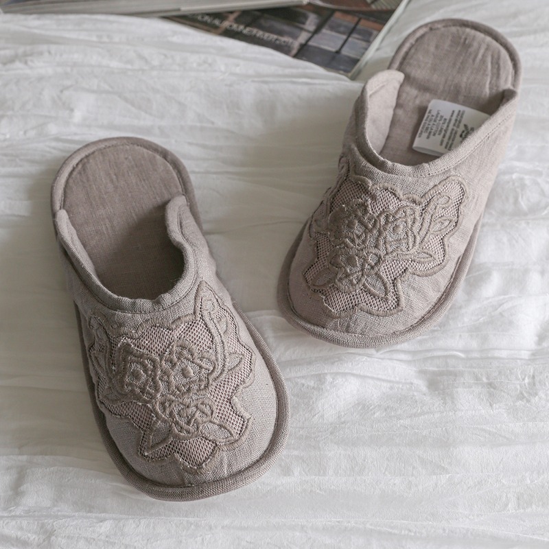 embroidered slippers Dentel (colombo)