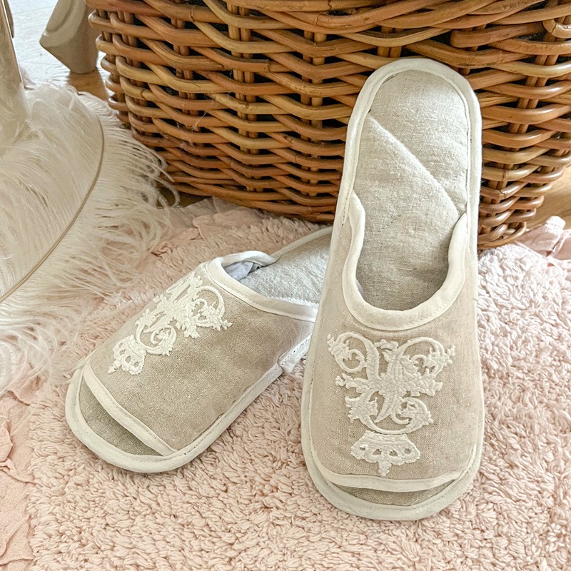 Slipper Embroidery (Select 1 color)