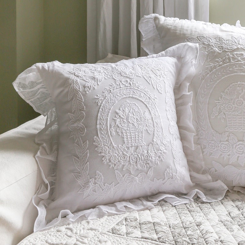 Embroidery Cushion Four Selaine (White)