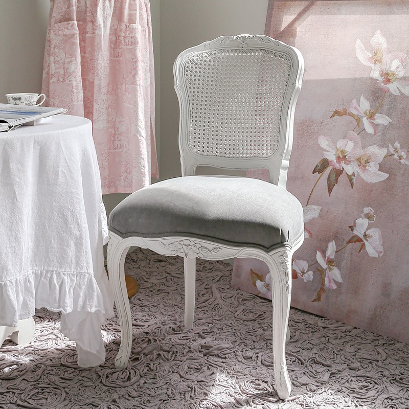 Chair Diana (White/Gray Cushion)