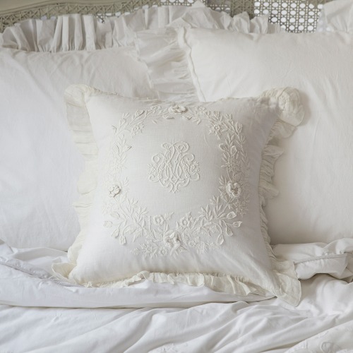 Embroidered Cushion Eugenie (Ivory)